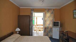 Гостиница Вилла Ковчег Поповка Улучшенный двухместный номер с 1 кроватью или 2 отдельными кроватями-115
