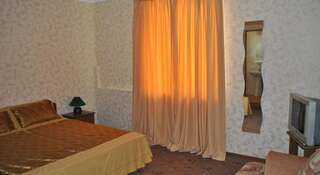 Гостиница Вилла Ковчег Поповка Улучшенный двухместный номер с 1 кроватью или 2 отдельными кроватями-95